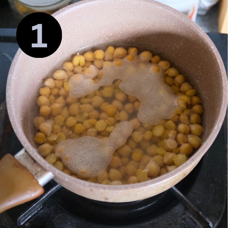 Step1 - heating up chickpeas for hummus